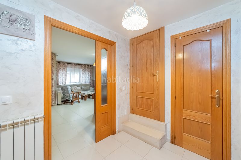 Foto d4cf5212-e3c3-4723-b896-5d529386706e. Casa adossada amb calefacció aparcament a Fuentebella-San Fermín-El Leguario Parla