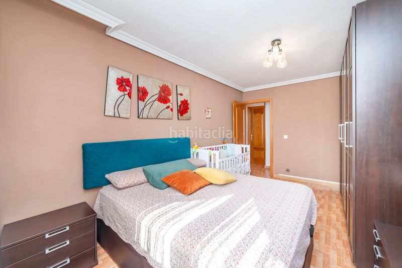 Foto ceaa1aa4-b7c5-4d84-af3d-6bd957e92d44. Pis amb calefacció a Reyes Parla