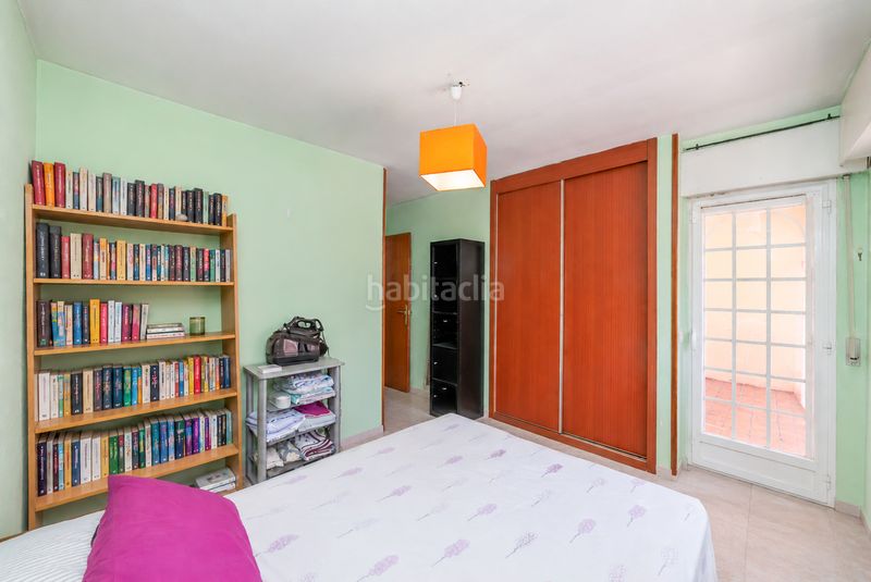 Foto acd66f04-e15d-4336-9695-8a838240ae20. Casa adossada amb calefacció aparcament piscina a Parla
