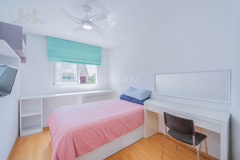 Foto 156748c9-7236-4056-9e05-759c757722fe. Casa aparellada amb calefacció aparcament a Parla este Parla