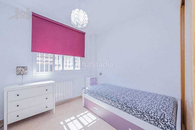 Foto 8d537c67-3e57-421f-b3b1-e372f8f49786. Casa aparellada amb calefacció aparcament a Parla este Parla