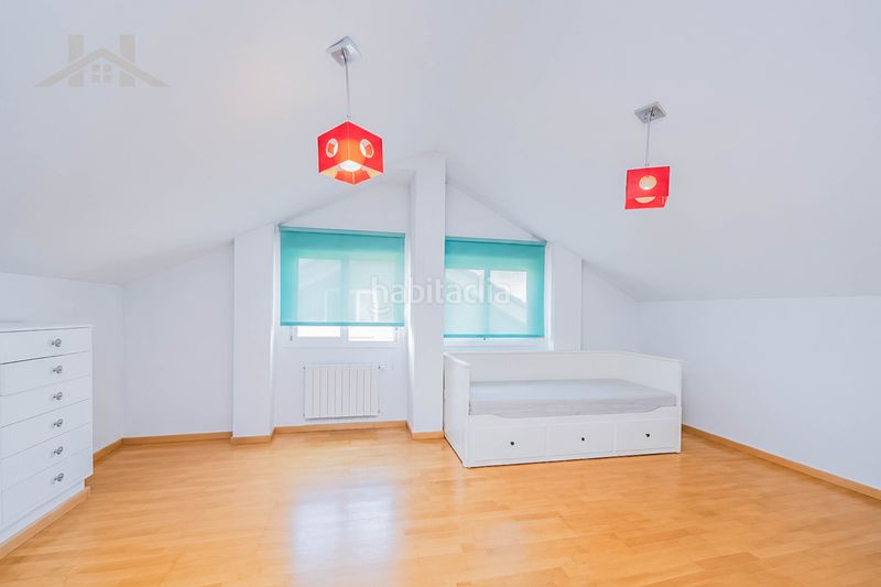 Foto b5a8449f-8a9a-4e38-a336-bd0187164ac8. Casa aparellada amb calefacció aparcament a Parla este Parla