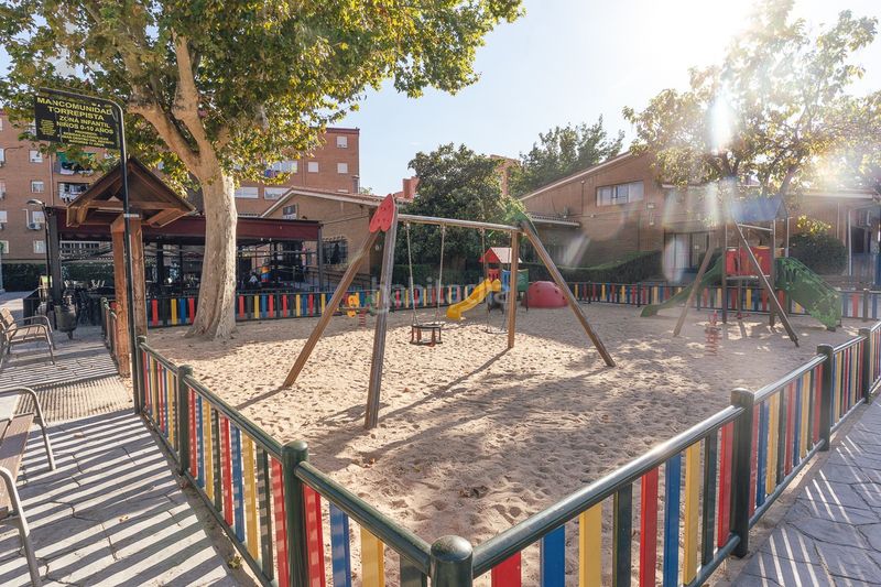 Foto 16b5ffb0-bfb1-4039-abe3-67aa3ae54955. Pis amb calefacció aparcament piscina a Centro Torrejón de Ardoz