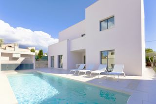Haus in Cala Santanyí. Villa en venta en son moja cerca de santanyi con gran piscina y