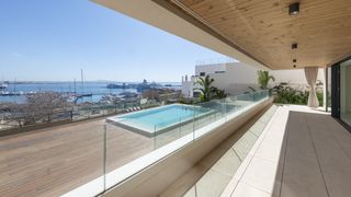 Apartament a Sant Agustí. Fantástico piso con jardín en venta en el puerto de palma en luj