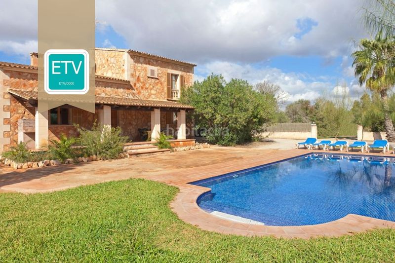 Foto f8d87a6c-a184-4ba1-8488-6c162c19fd31. Masia amb calefacció aparcament a Campos poble Campos