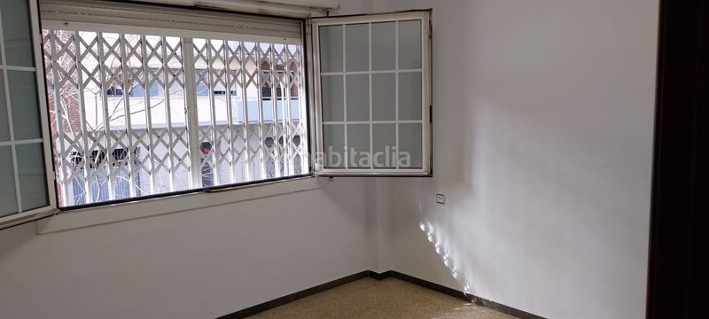 Foto 110447fa-e5ef-4ba0-aa2e-08c105144df9. Oficina a El Clot Barcelona