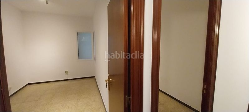 Foto 133c8cbc-4362-4fd6-a4b1-5e7c844982a2. Oficina a El Clot Barcelona