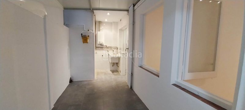 Foto 18c6fb43-d068-46e1-98ae-f64c32cb38a5. Oficina a El Clot Barcelona