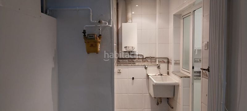 Foto 771e003b-4bd6-4d0d-a878-2a5944e45621. Oficina a El Clot Barcelona