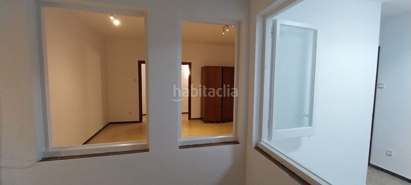 Foto 78e0d02e-bbb7-4f67-874a-f70a40ba07a5. Oficina a El Clot Barcelona