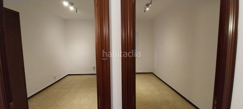 Foto b820cb55-2154-465e-9ce2-7ba3abf7c903. Oficina a El Clot Barcelona