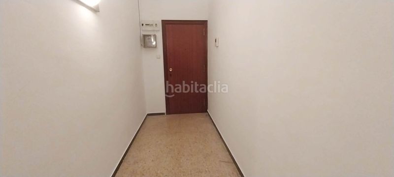 Foto df3b12f5-cb2a-42ec-83b5-9b8e8564b4f3. Oficina a El Clot Barcelona