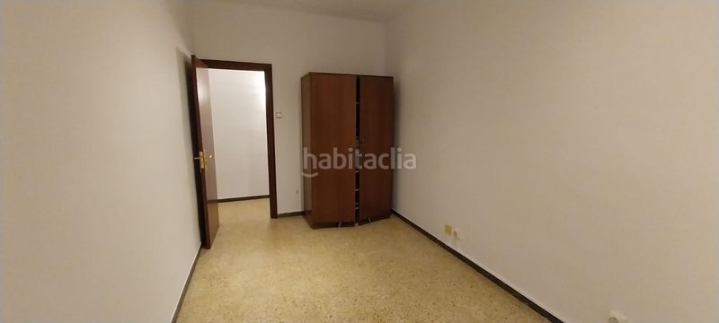 Foto f5dfe5f7-4aa4-4c37-b7d1-acbb2b0ac8f4. Oficina a El Clot Barcelona