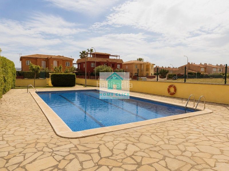 Foto d4712fb4-336c-42b3-9061-710d85cc8d63. Estudi amb calefacció aparcament piscina a Platja de Mont-roig Mont-roig del Camp