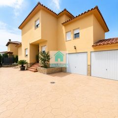 Chalet in Carrer de l’Aladroc