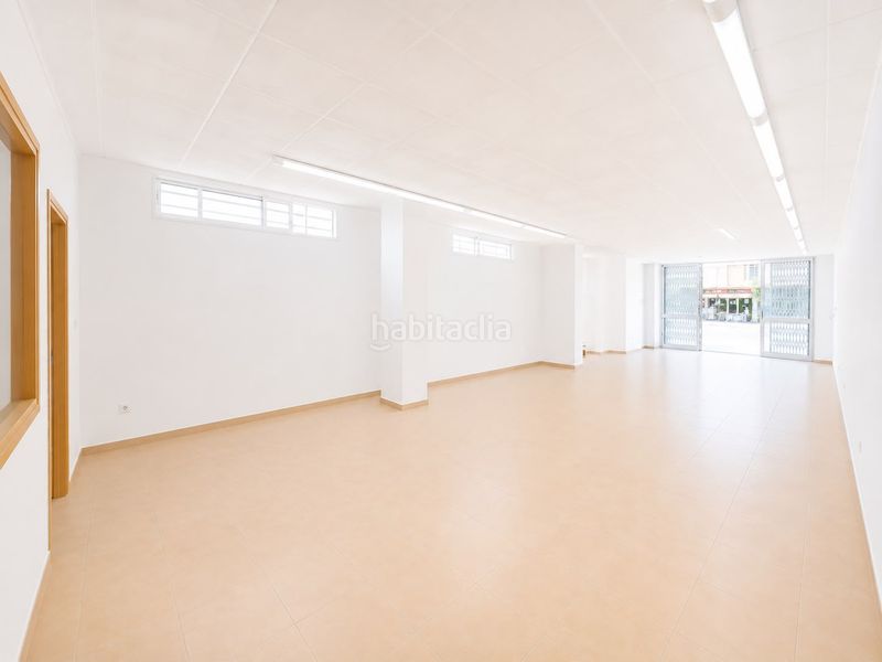 Foto e391c85d-a871-4d42-af95-e9118949f6e4. Local comercial a Passeig Marítim Miami Platja