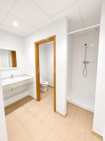 Foto f3c8191e-9e8f-4264-958c-89eeb56f7b6c. Local comercial a Passeig Marítim Miami Platja
