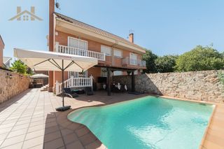 Xalet  Calle jazmín. Chalet pareado en venta en calle jazmín