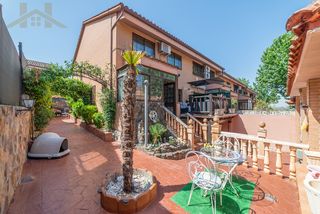 Xalet  Calle francisco tom�s y valiente. Chalet pareado en venta en calle francisco tom�s y valiente