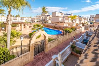 Casa adossada a Villamartín-Las Filipinas. Ref mt516casa adosada en villamartiacuten con 77 msup2 construid