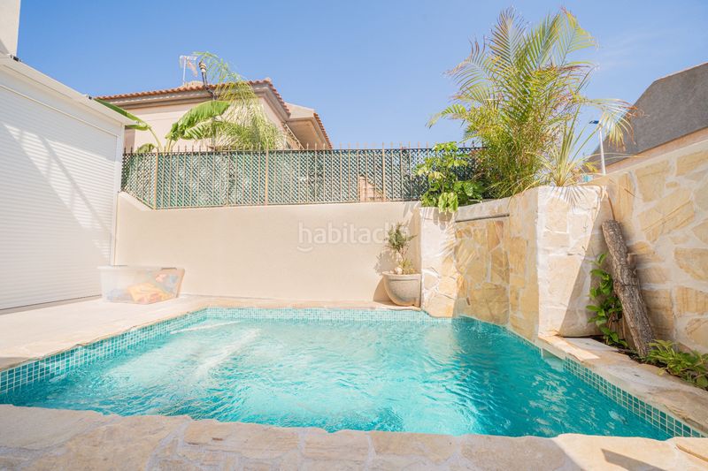 Foto 12016bd9-b9ef-4f65-a0a7-b9d570f01ad8. Casa adossada amb piscina a Santiago de La Ribera San Javier