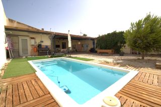 Casa a Gea y Truyols