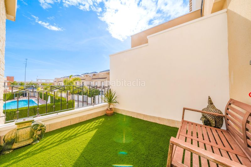 Foto be3c329e-d372-4d23-b0f2-f314cf950752. House with heating pool in Torre de la Horadada Pilar de la Horadada