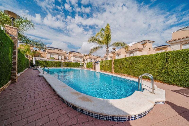 Foto c392131d-8ea0-4662-97c4-da7c9dc9f655. House with heating pool in Torre de la Horadada Pilar de la Horadada