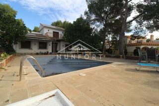 Casa a El Pinar de Campoverde
