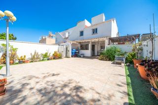 Casa adossada a Villamartín-Las Filipinas