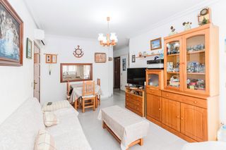 Apartment in Los Cuarteros. Apartamento en lo pagaacuten, ubicado a tan solo 50 metros del m