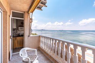 Apartment in Playa de las Gaviotas - El Pedrucho. Apartamento en primera liacutenea en la manga con piscina comuni