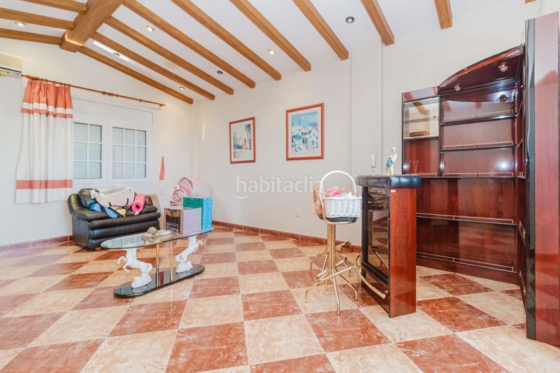 Foto 4c97f96b-8fe6-477f-beec-8ce34ab1f6fc. Casa adossada amb aparcament a Centro Alcázares (Los)