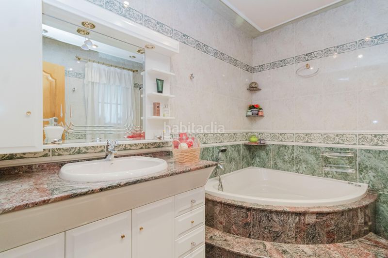 Foto f81c518c-2b2f-415c-95c6-b76ea5bba68f. Casa adossada amb aparcament a Centro Alcázares (Los)