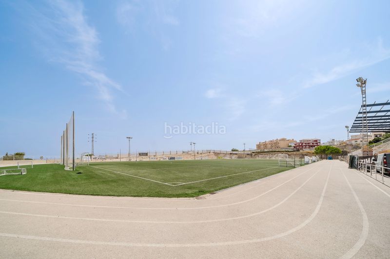 Foto b1b93277-1d1d-4342-9f69-c942236aa4f6. Casa amb piscina a San Miguel de Salinas