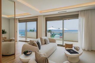 Casa in Tomás Maestre. Apartamento con 1 dormitorio, piscina comunitaria y plaza de apa