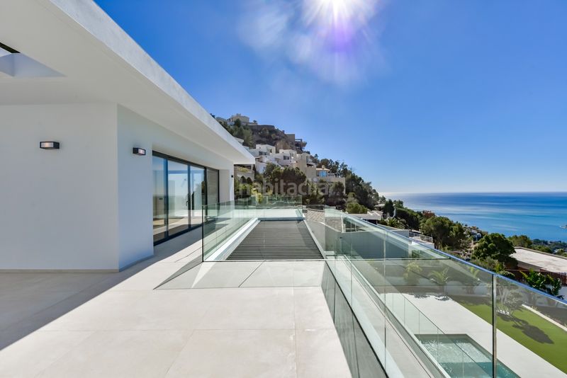 Foto 23cc66ac-6611-44ea-8a16-e8163fd242a8. Casa amb aparcament piscina a Mascarat Altea