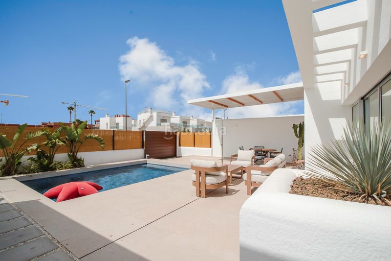 Foto fb75c47a-c920-4e74-a658-8bc74034fe3e. Casa amb piscina a Las Lomas de Rame-Bahía Bella Alcázares (Los)