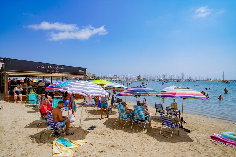 Foto dd65509f-5c82-4066-aab9-cd69b679cf4b. Apartament amb piscina a Puerto Deportivo Torrevieja