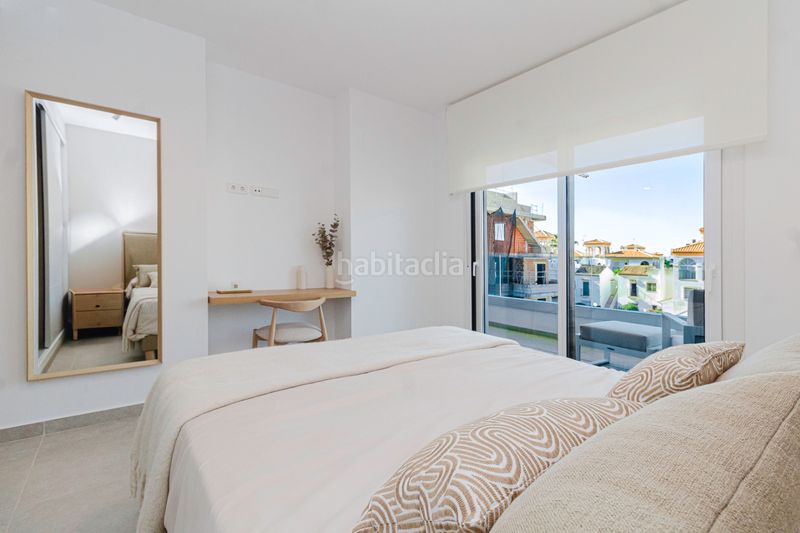 Foto 3928e969-4990-4811-919a-2c4621dd28a0. Casa amb aparcament piscina a Playa Flamenca Orihuela
