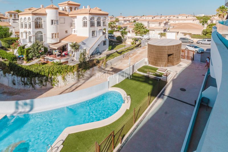 Foto faed1105-7e78-444f-b6a8-d67019d9e392. Casa amb aparcament piscina a Playa Flamenca Orihuela