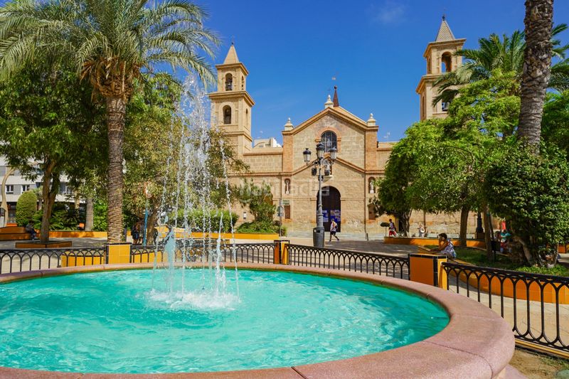 Foto 8d6a87ab-96b6-4874-87b1-6169be8cbe44. Casa amb piscina a nueva Torrevieja Torrevieja