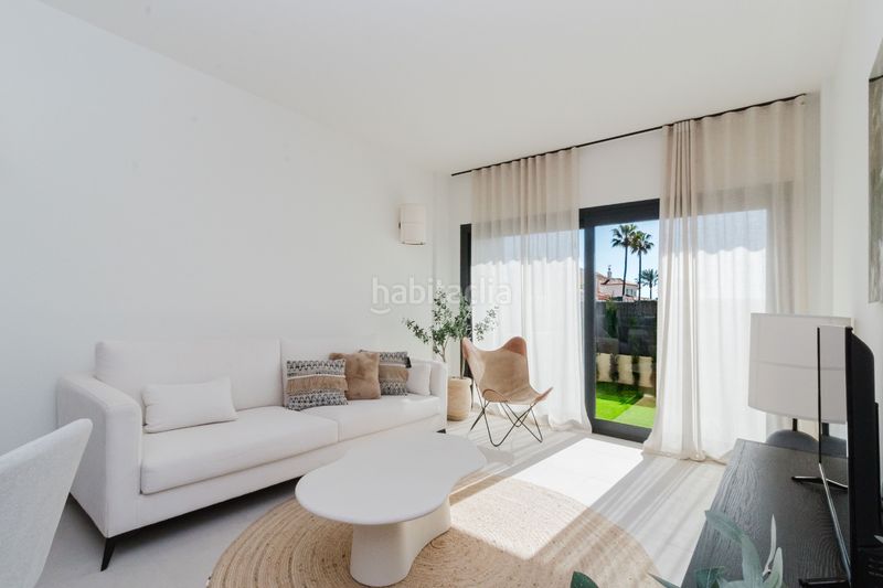 Foto 7f66b3ca-4274-4816-a0d4-17e157d36a61. Casa amb aparcament piscina a Playa de los Náufragos Torrevieja