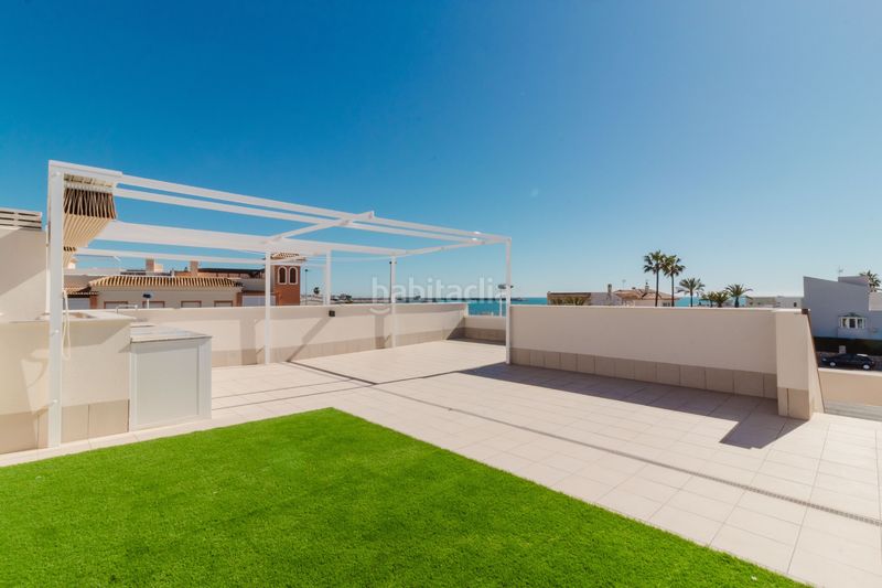 Foto bb07ed04-447e-472c-acd5-30dc1ab6ebd4. Casa amb aparcament piscina a Playa de los Náufragos Torrevieja