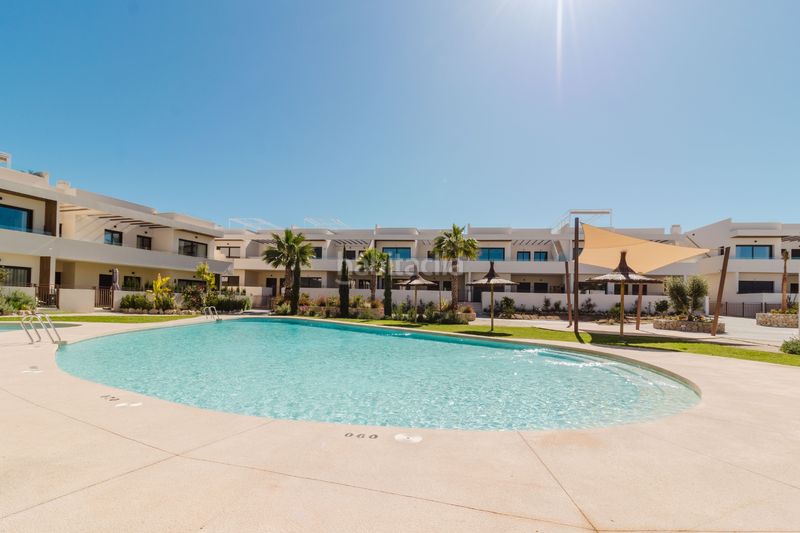 Foto c08c094c-6904-4aac-a543-d752ebf4a76f. Casa amb aparcament piscina a Playa de los Náufragos Torrevieja