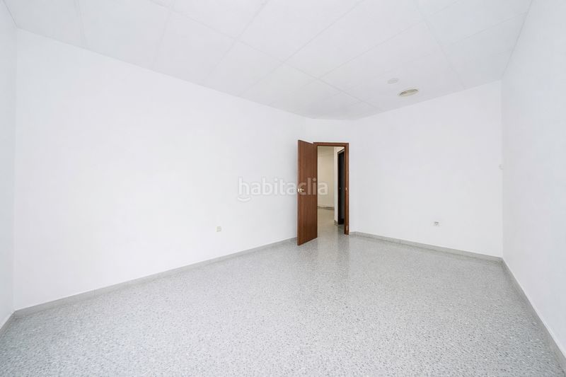 Foto df3f141e-4fc8-43cb-89d8-d0fa204de572. Oficina ref vivienda pb034 planta de oficinas en pleno centro histoacuterico ndash activo con alto potencial de revalorizacioa en Murcia