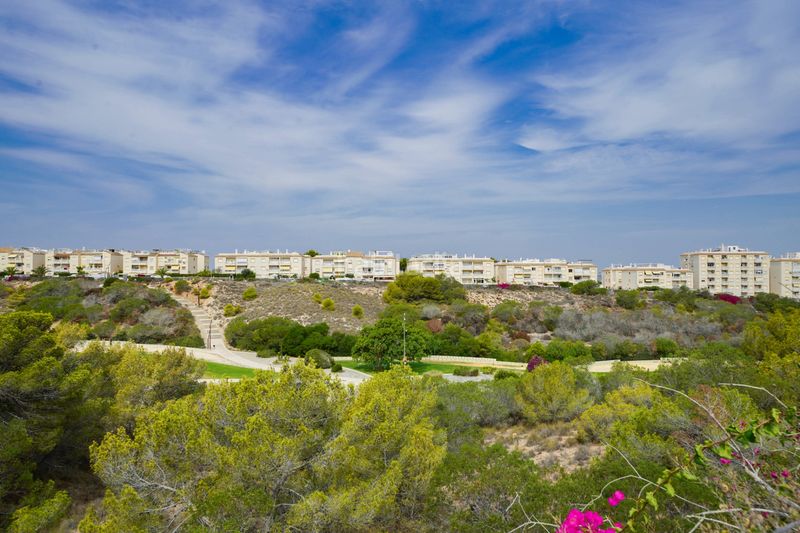 Foto c70bd285-c14e-4b8b-b897-6d5ea3b50b7c. Casa amb aparcament a Cabo Cervera Torrevieja