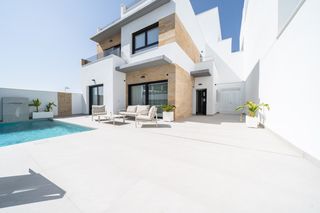 Casa adossada a Benijófar. Casa adosada con piscina privada y solarium en benijoacutefaramp