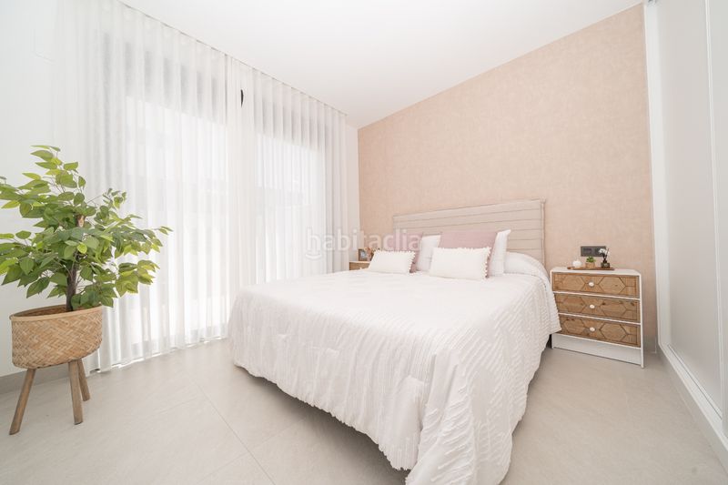Foto b6a27c19-513c-4176-b9ba-bd2c40702713. Casa a schiera con piscina in Benijófar